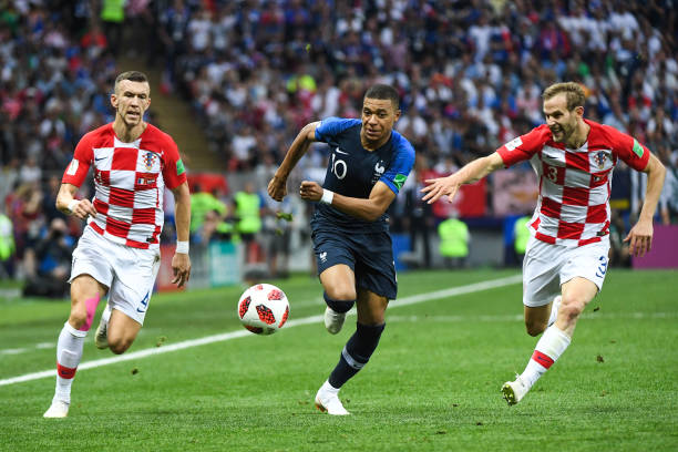 塑造了一個 塑造了一個