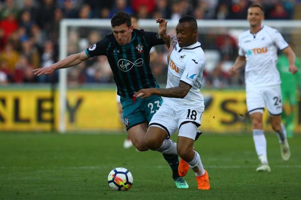 他以娴熟的 他以娴熟的