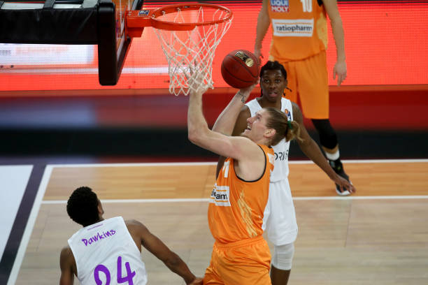 俱乐部留下 俱乐部留下